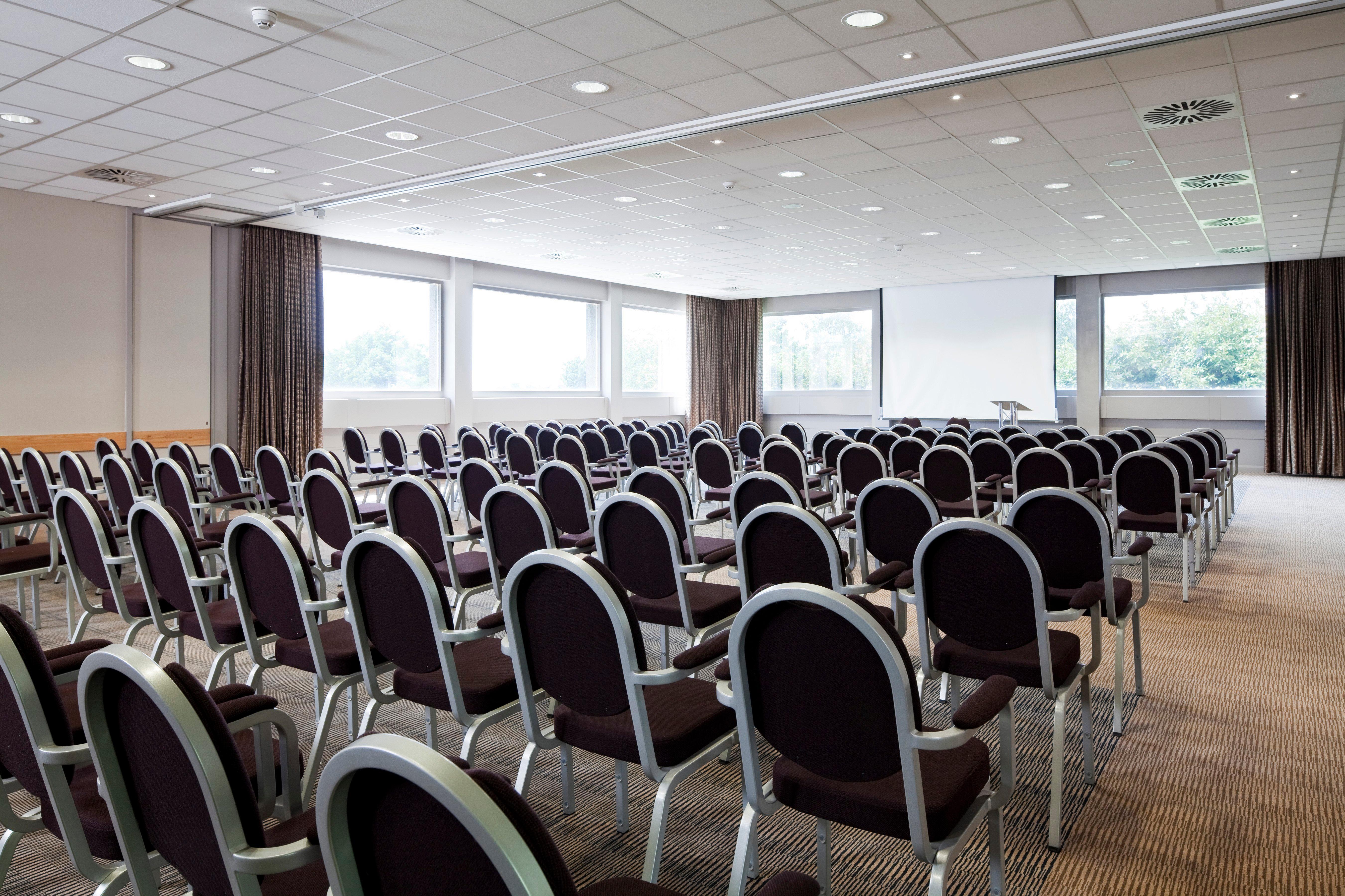 Holiday Inn Maidenhead Windsor, An Ihg Hotel Экстерьер фото